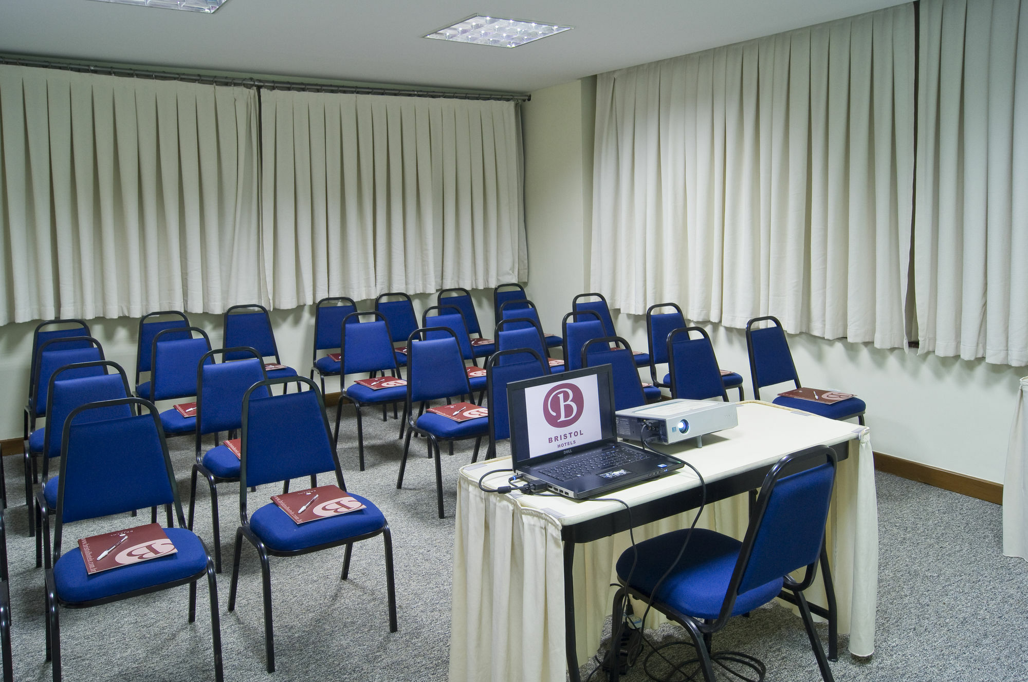 Slaviero Vitoria Hotel Екстериор снимка